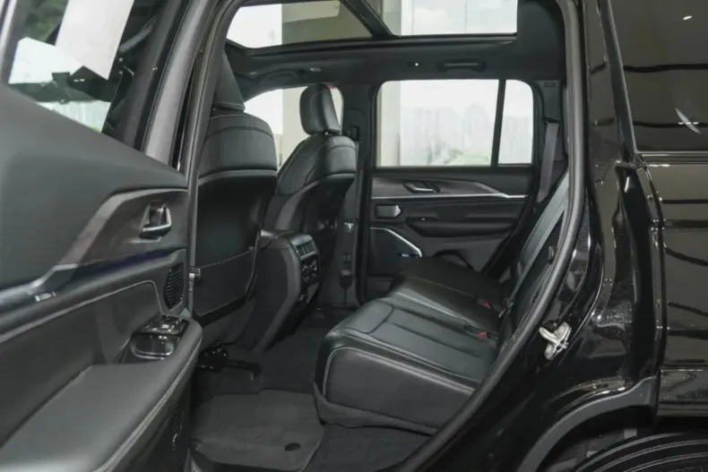 Jeep Cherokee din 2023 cu 10 km - oferta JEE153901 - foto 8