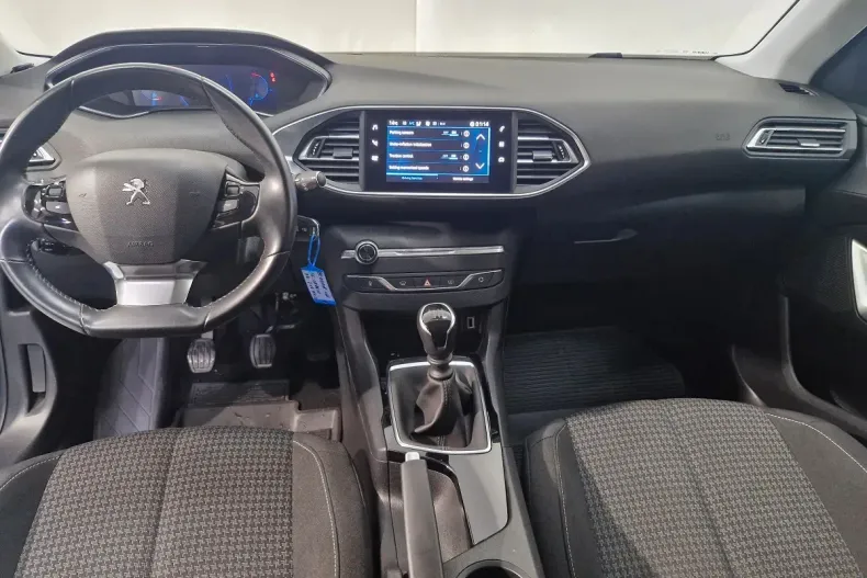 Peugeot 308 din 2020 cu 32.218 km - oferta PEU153905 - foto 3