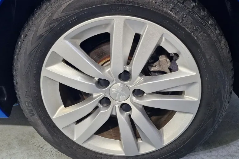 Peugeot 308 din 2020 cu 32.218 km - oferta PEU153905 - foto 4