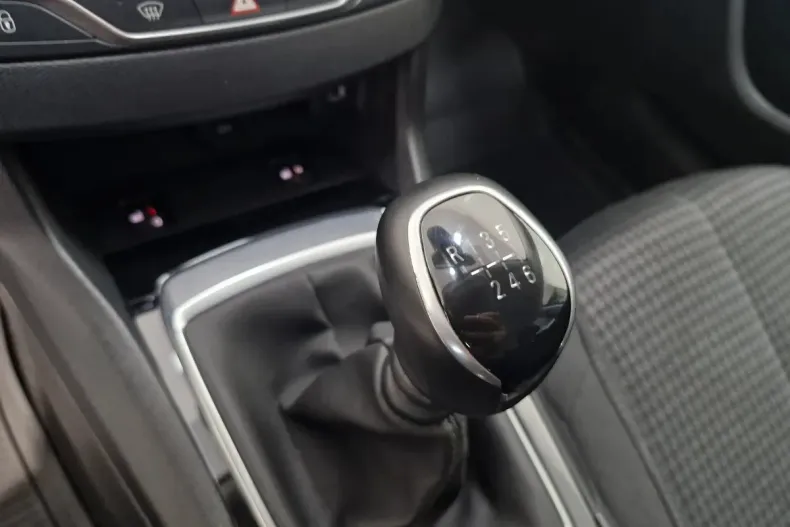 Peugeot 308 din 2020 cu 32.218 km - oferta PEU153905 - foto 20