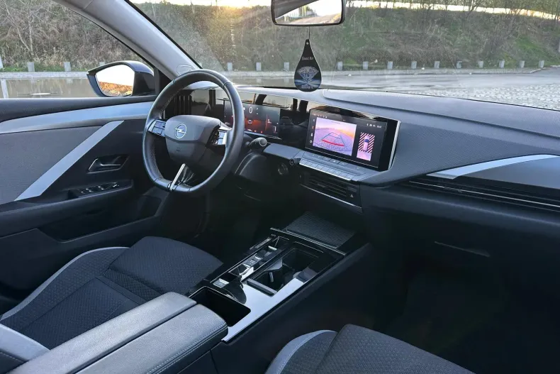 Opel Astra din 2023 cu 71.000 km - oferta OPE153907 - foto 5