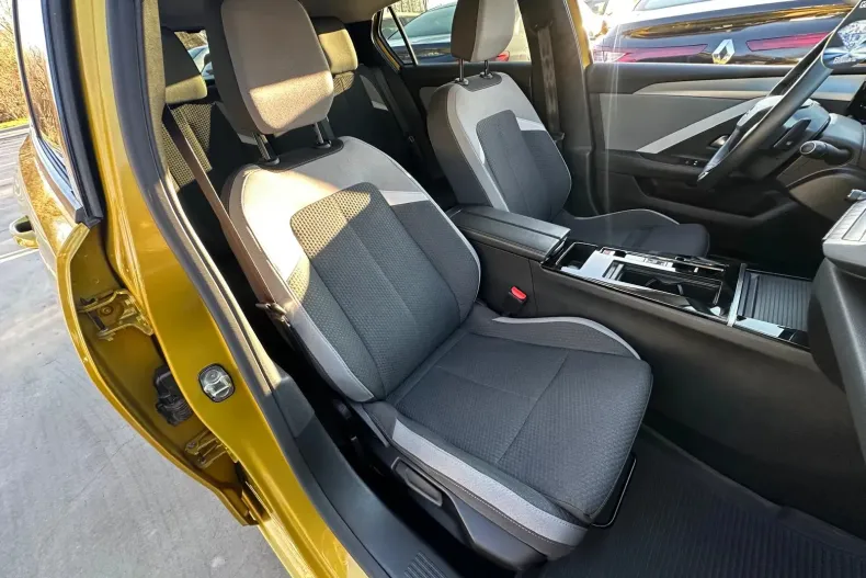 Opel Astra din 2023 cu 71.000 km - oferta OPE153907 - foto 6