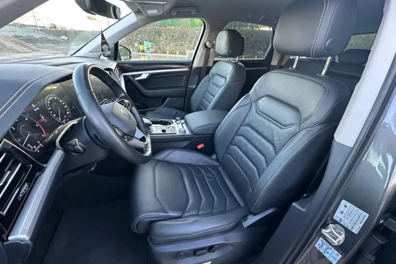 Volkswagen Touareg din 2023 cu 106.000 km - oferta VOL153908 - foto 8