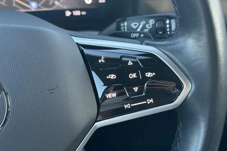 Volkswagen Touareg din 2023 cu 106.000 km - oferta VOL153908 - foto 33