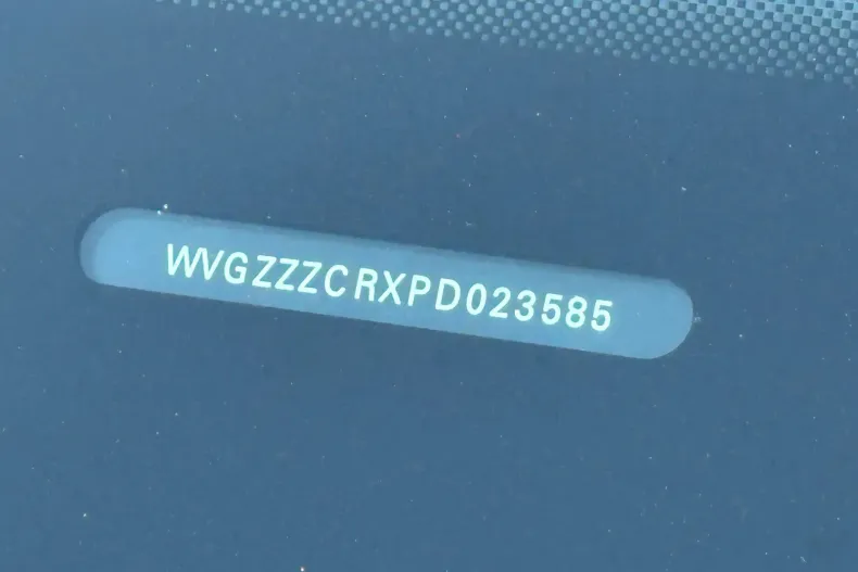 Volkswagen Touareg din 2023 cu 106.000 km - oferta VOL153908 - foto 37