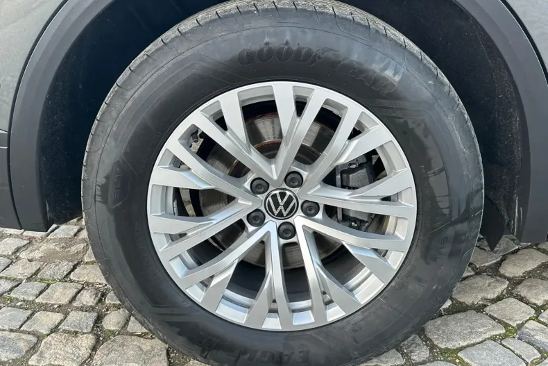 Volkswagen Touareg din 2023 cu 106.000 km - oferta VOL153908 - foto 38