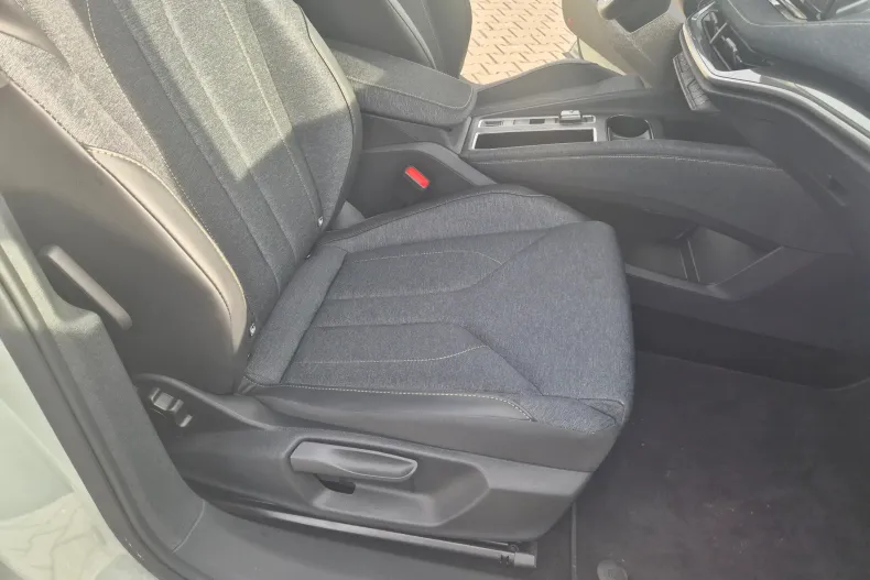 Skoda Elroq din 2025 cu 5.561 km - oferta SKO153910 - foto 8