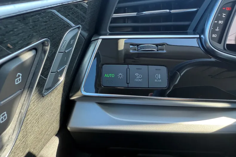 Audi Q8 din 2022 cu 179.000 km - oferta AUD153911 - foto 37