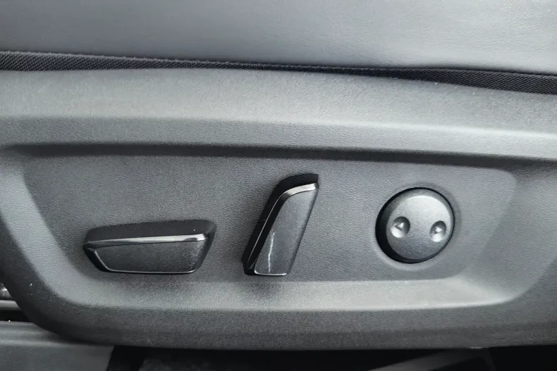 Nissan X-Trail din 2025 cu 11.300 km - oferta NIS153915 - foto 23