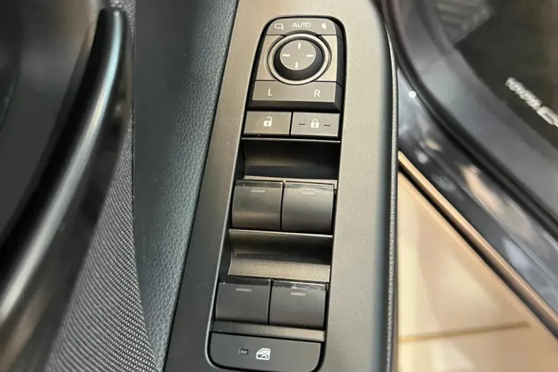 Toyota C-HR din 2025 cu 0 km - oferta TOY153917 - foto 17