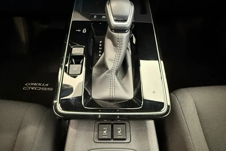 Toyota Corolla din 2025 cu 0 km - oferta TOY153918 - foto 11