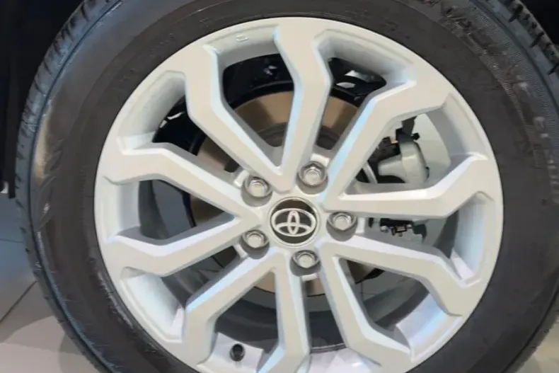 Toyota Corolla din 2025 cu 0 km - oferta TOY153919 - foto 4