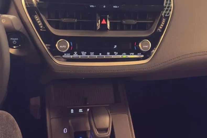 Toyota Corolla din 2025 cu 0 km - oferta TOY153919 - foto 20