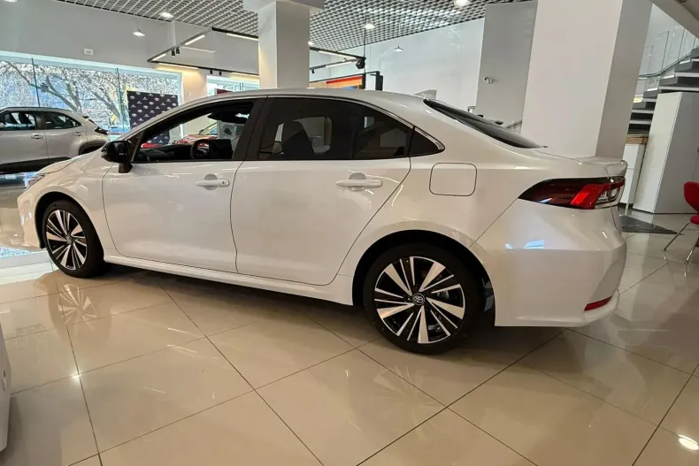 Toyota Corolla din 2025 cu 0 km - oferta TOY153920 - foto 1
