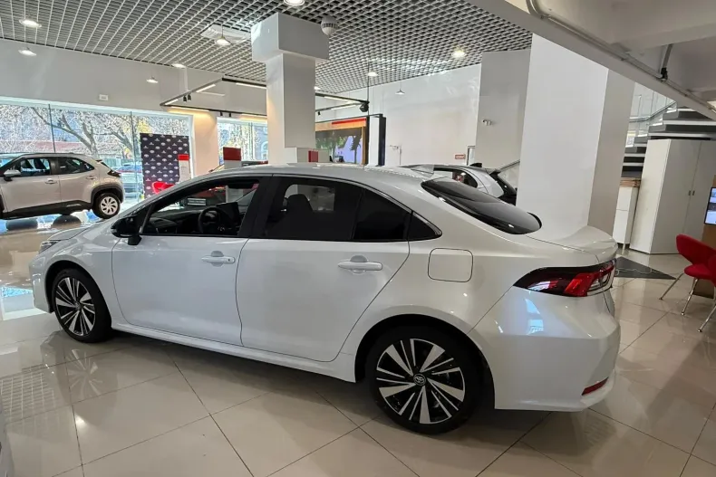 Toyota Corolla din 2025 cu 0 km - oferta TOY153920 - foto 2