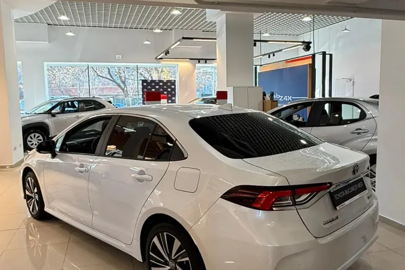 Toyota Corolla din 2025 cu 0 km - oferta TOY153920 - foto 4