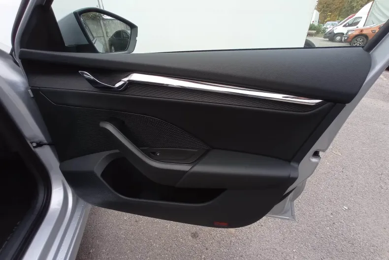 Skoda Octavia din 2023 cu 50.855 km - oferta SKO153932 - foto 22