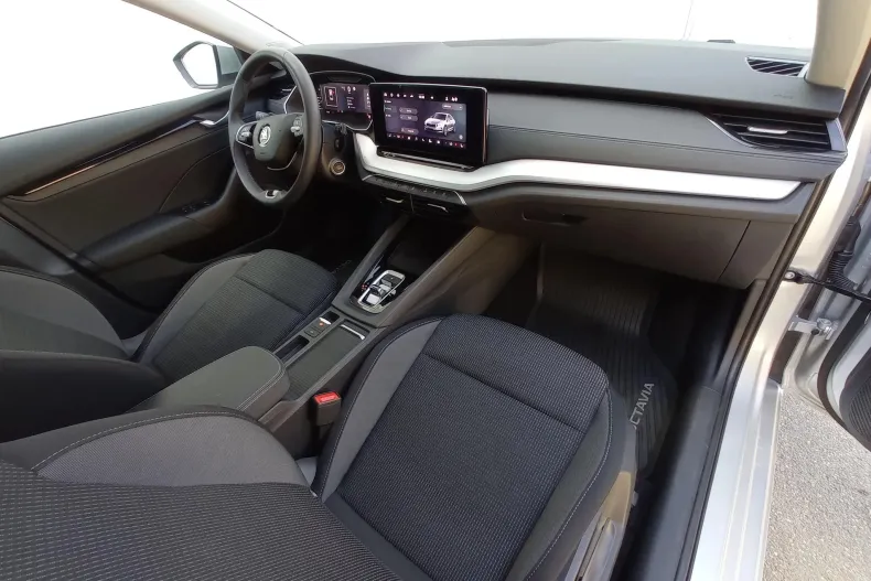 Skoda Octavia din 2024 cu 6.494 km - oferta SKO153933 - foto 21