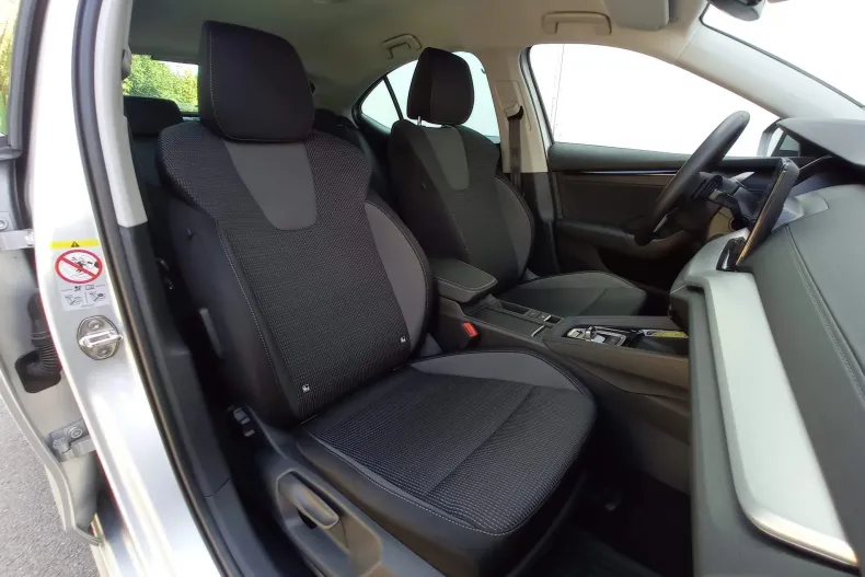 Skoda Octavia din 2024 cu 6.494 km - oferta SKO153933 - foto 23