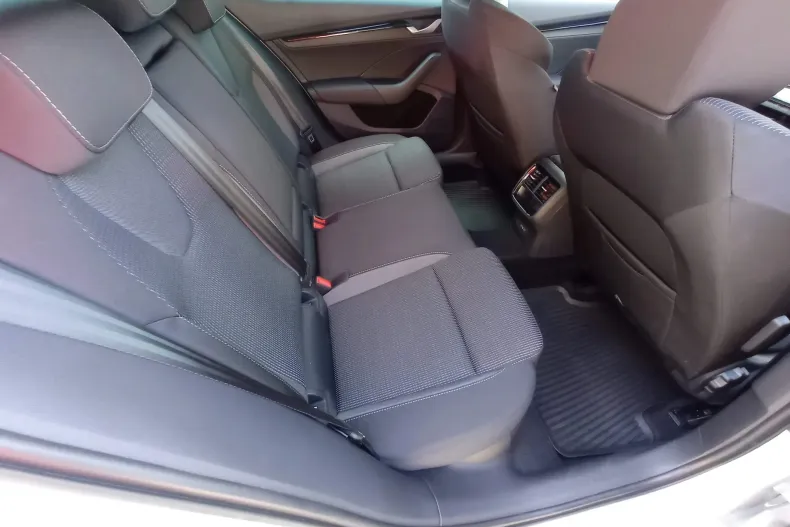 Skoda Octavia din 2024 cu 6.494 km - oferta SKO153933 - foto 24