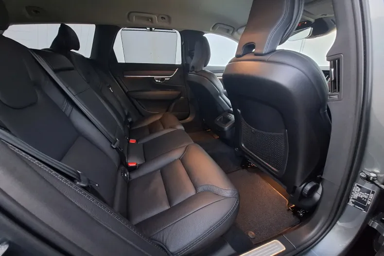 Volvo V90 din 2020 cu 119.750 km - oferta VOL153934 - foto 24
