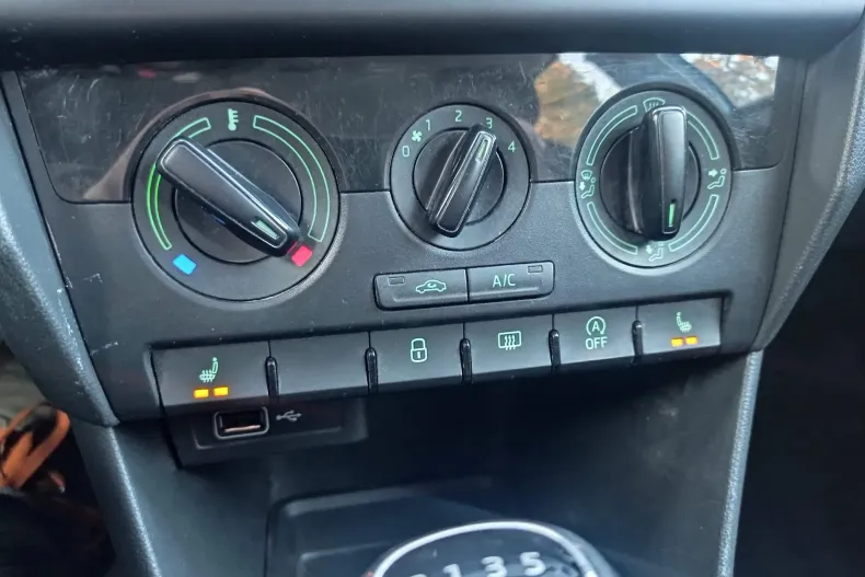 Skoda Rapid din 2019 cu 144.485 km - oferta SKO153935 - foto 28