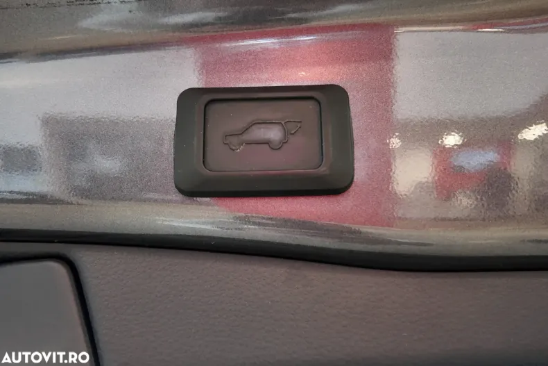 Toyota RAV4 din 2023 cu 34.200 km - oferta TOY153948 - foto 10
