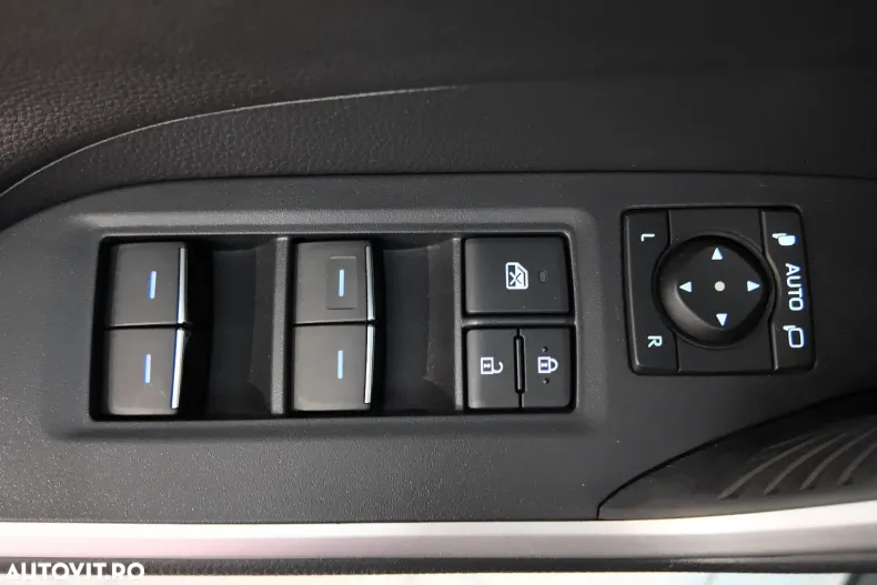 Toyota RAV4 din 2023 cu 34.200 km - oferta TOY153948 - foto 25