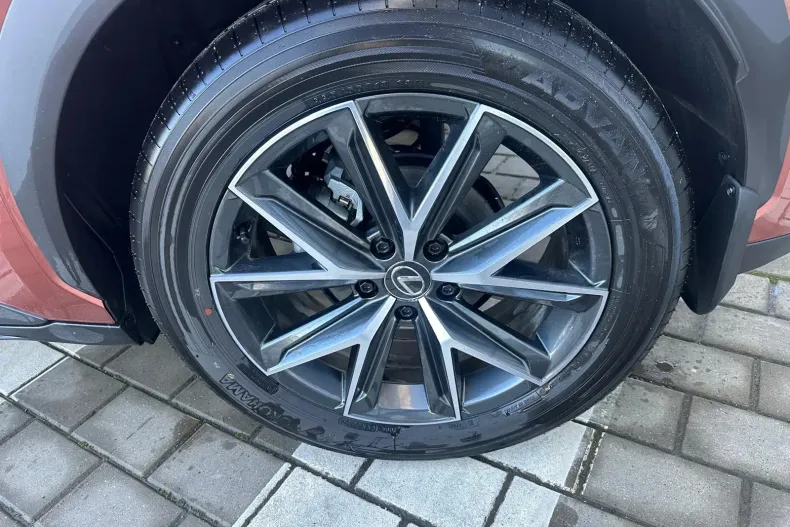 Lexus LBX din 2024 cu 13.350 km - oferta LEX153957 - foto 17