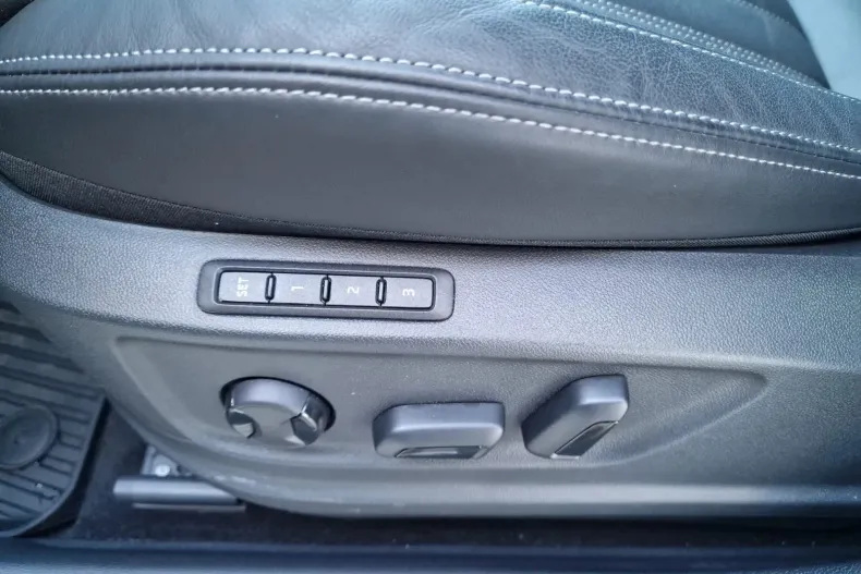 Skoda Karoq din 2025 cu 6.650 km - oferta SKO153959 - foto 14