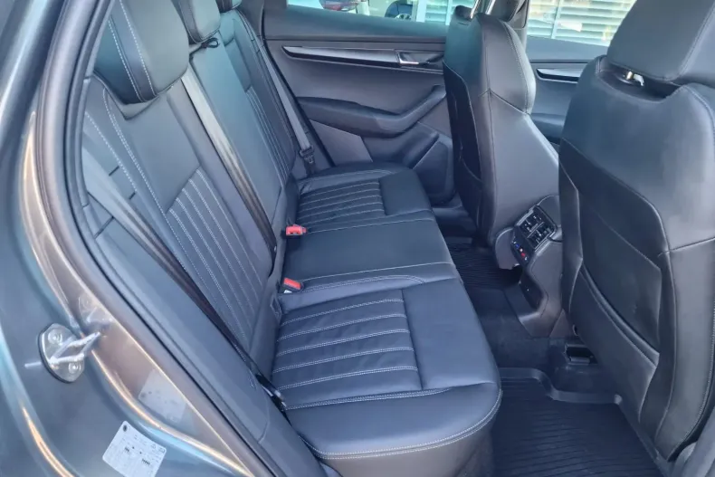 Skoda Karoq din 2025 cu 6.650 km - oferta SKO153959 - foto 37