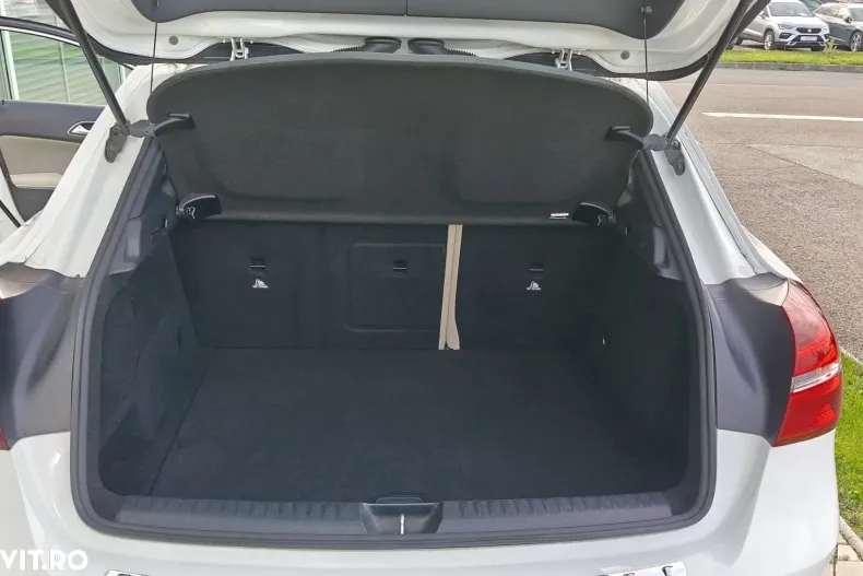 Mercedes-Benz GLA din 2019 cu 74.198 km - oferta MER153960 - foto 30