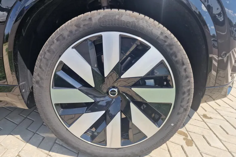 Volvo XC90 din 2024 cu 16.866 km - oferta VOL153962 - foto 5