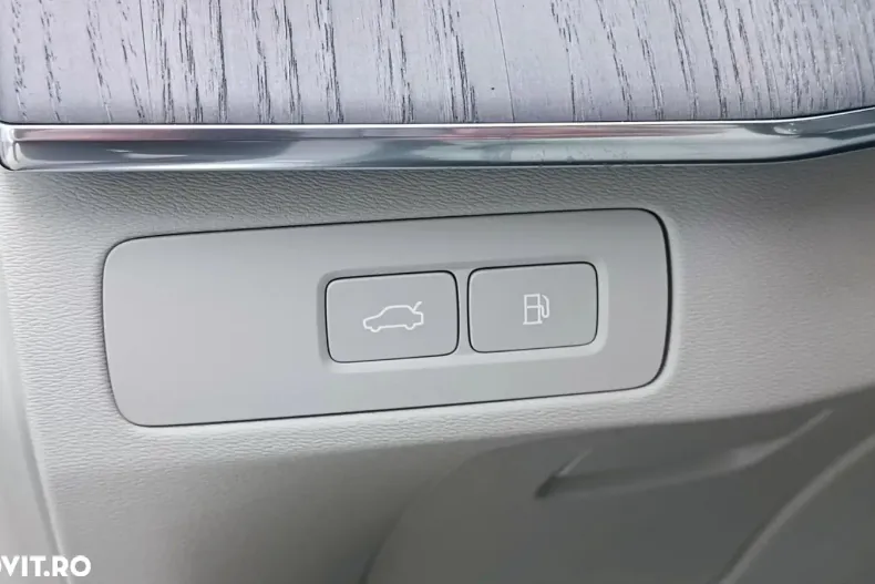 Volvo XC90 din 2024 cu 16.866 km - oferta VOL153962 - foto 11