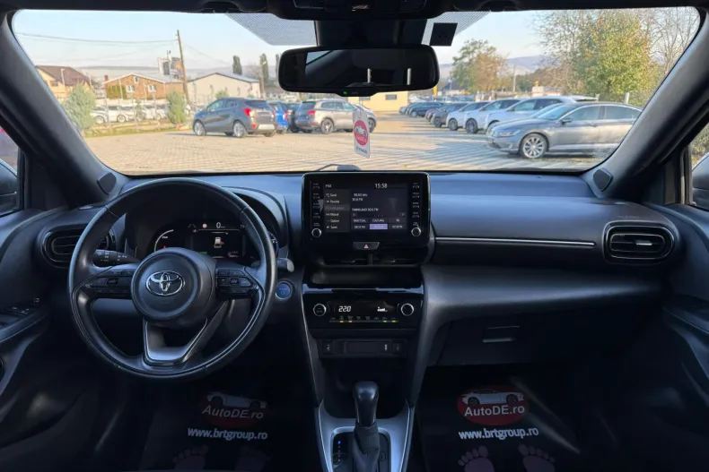 Toyota Yaris Cross din 2022 cu 30.897 km - oferta TOY153967 - foto 9