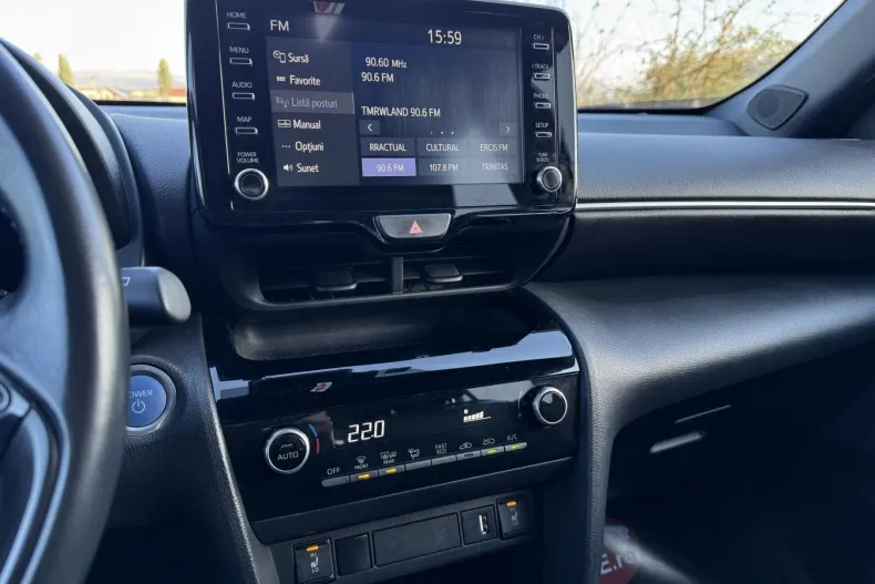 Toyota Yaris Cross din 2022 cu 30.897 km - oferta TOY153967 - foto 12