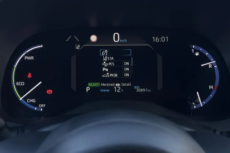 Toyota Yaris Cross din 2022 cu 30.897 km - oferta TOY153967 - foto 18