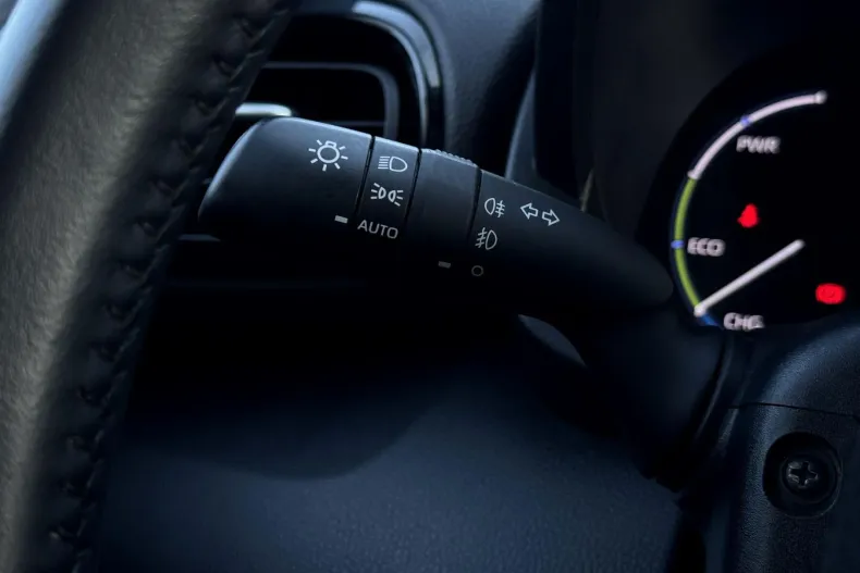 Toyota Yaris Cross din 2022 cu 30.897 km - oferta TOY153967 - foto 23