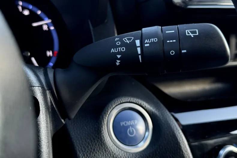 Toyota Yaris Cross din 2022 cu 30.897 km - oferta TOY153967 - foto 24