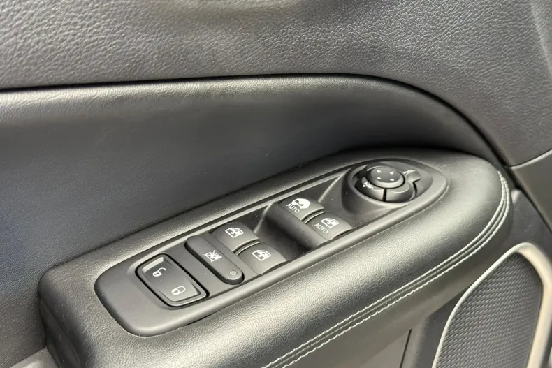 Jeep Compass din 2021 cu 159.570 km - oferta JEE153969 - foto 15