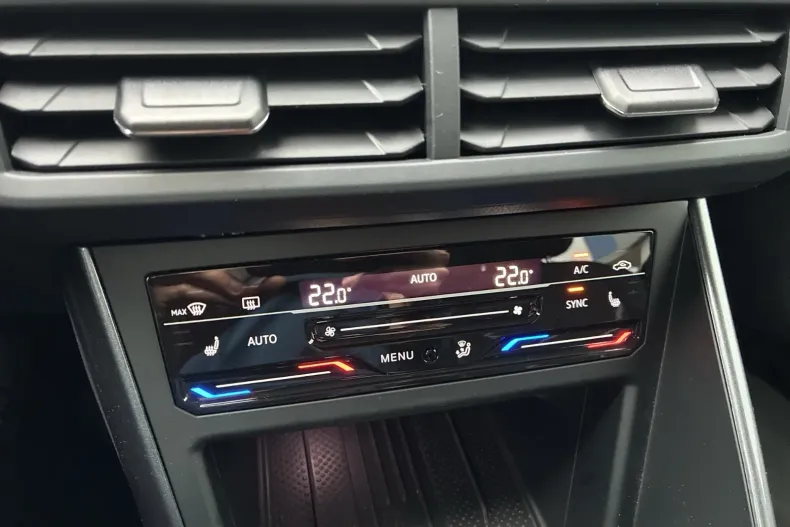 Volkswagen Taigo din 2025 cu 5.000 km - oferta VOL153978 - foto 13