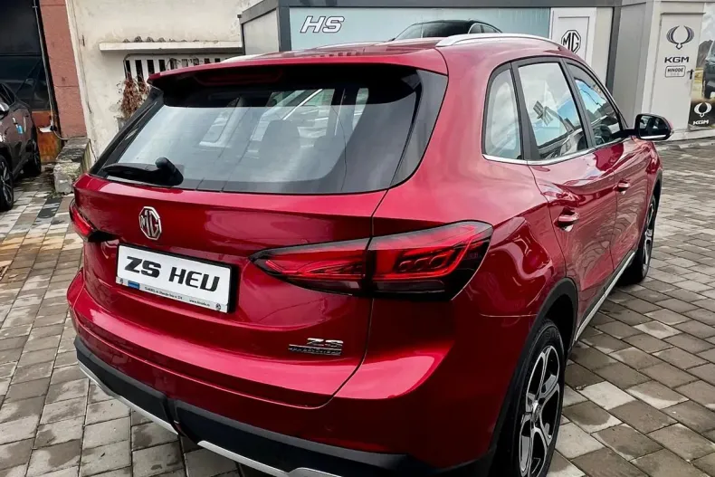 MG ZS HEV din 2025 cu 10 km - oferta MG0153988 - foto 4