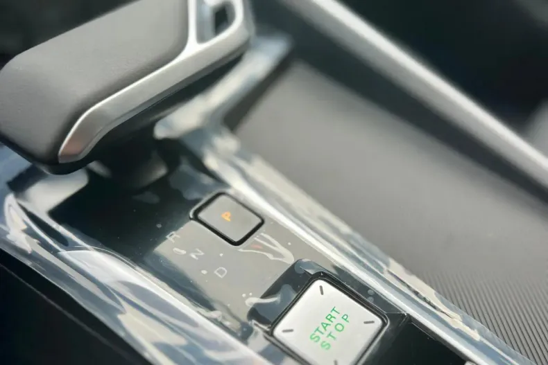 MG ZS HEV din 2025 cu 10 km - oferta MG0153988 - foto 8