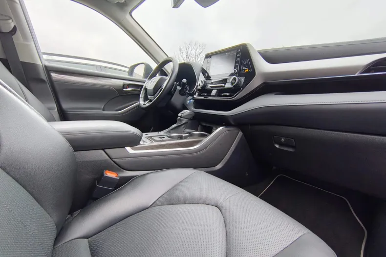 Toyota Highlander din 2022 cu 25.900 km - oferta TOY153992 - foto 7