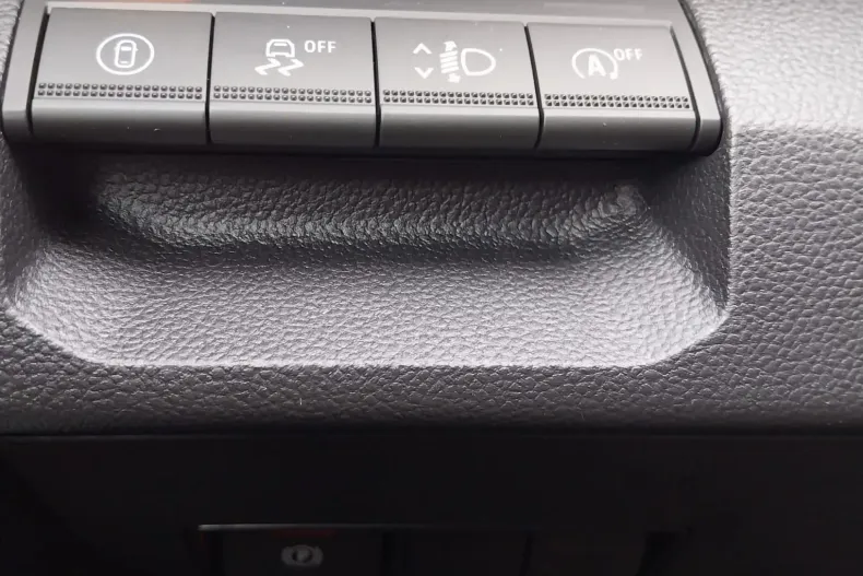 Dacia Duster din 2025 cu 6 km - oferta DAC153995 - foto 21