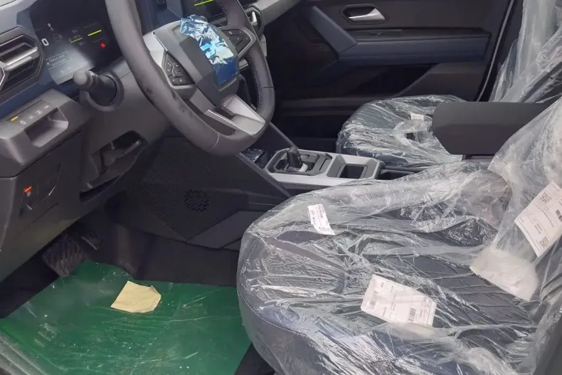 Dacia Duster din 2025 cu 13 km - oferta DAC153996 - foto 11