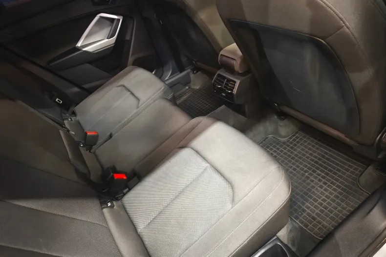 Audi Q3 din 2021 cu 58.945 km - oferta AUD154000 - foto 13