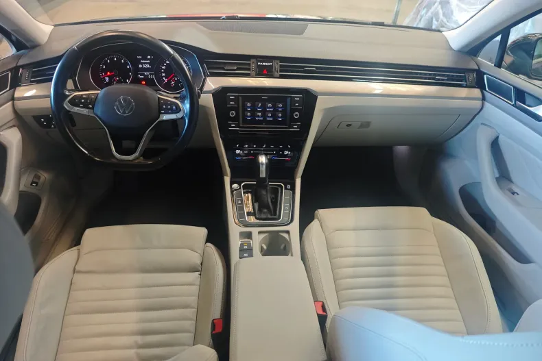Volkswagen Passat din 2021 cu 72.690 km - oferta VOL154002 - foto 10