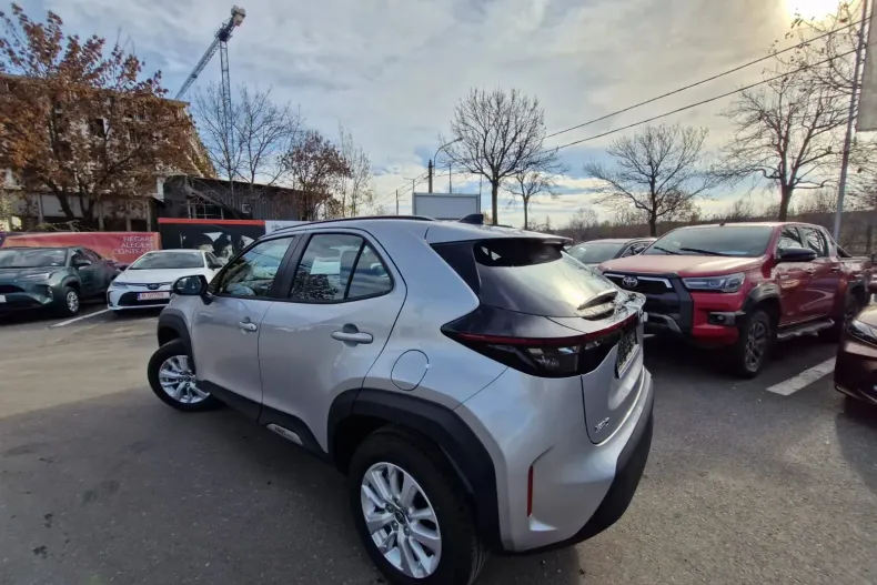 Toyota Yaris Cross din 2025 cu 5 km - oferta TOY154006 - foto 4