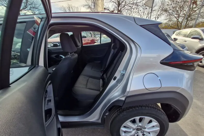 Toyota Yaris Cross din 2025 cu 5 km - oferta TOY154006 - foto 10